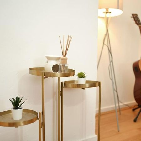 Ferienwohnung London Oasis Flat With High-Speed Broadband And Free Parking Exterior foto