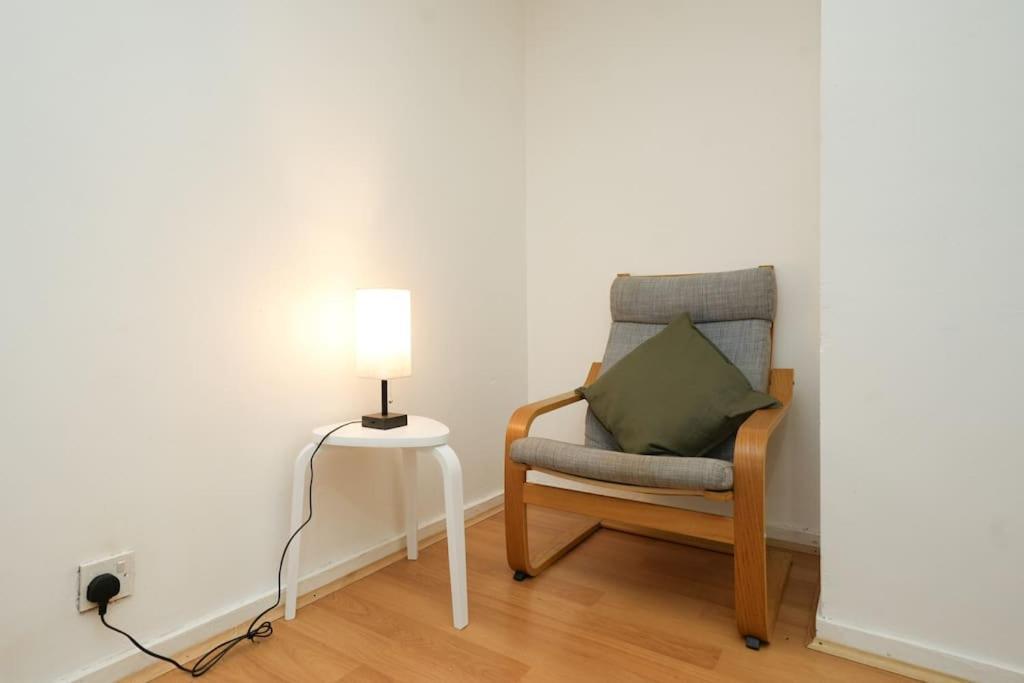 Ferienwohnung London Oasis Flat With High-Speed Broadband And Free Parking Exterior foto